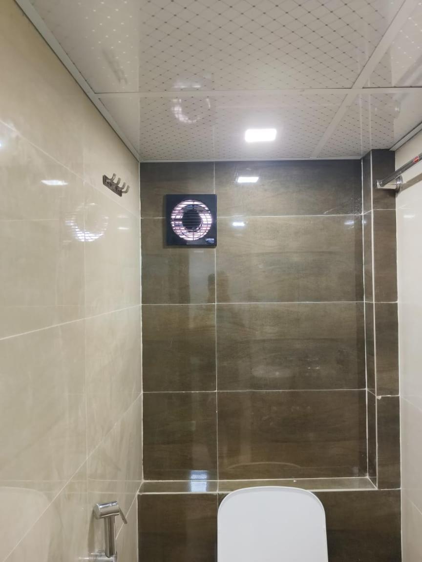 Rest Inn Hostel Dormitory 뭄바이 외부 사진
