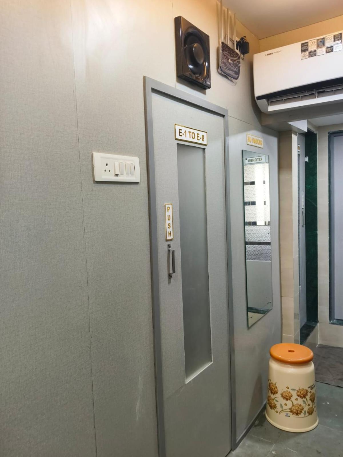 Rest Inn Hostel Dormitory 뭄바이 외부 사진